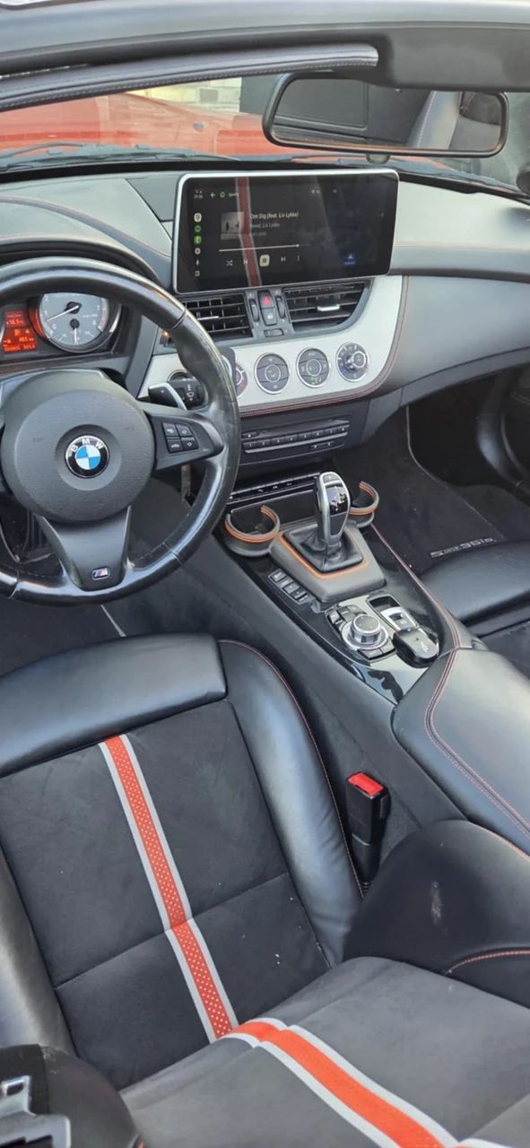 7089037350_smennaya-konsol-bmw.webp