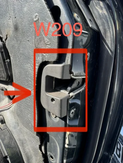 Слот дверного замка для Mercedes W 209 CLK 320