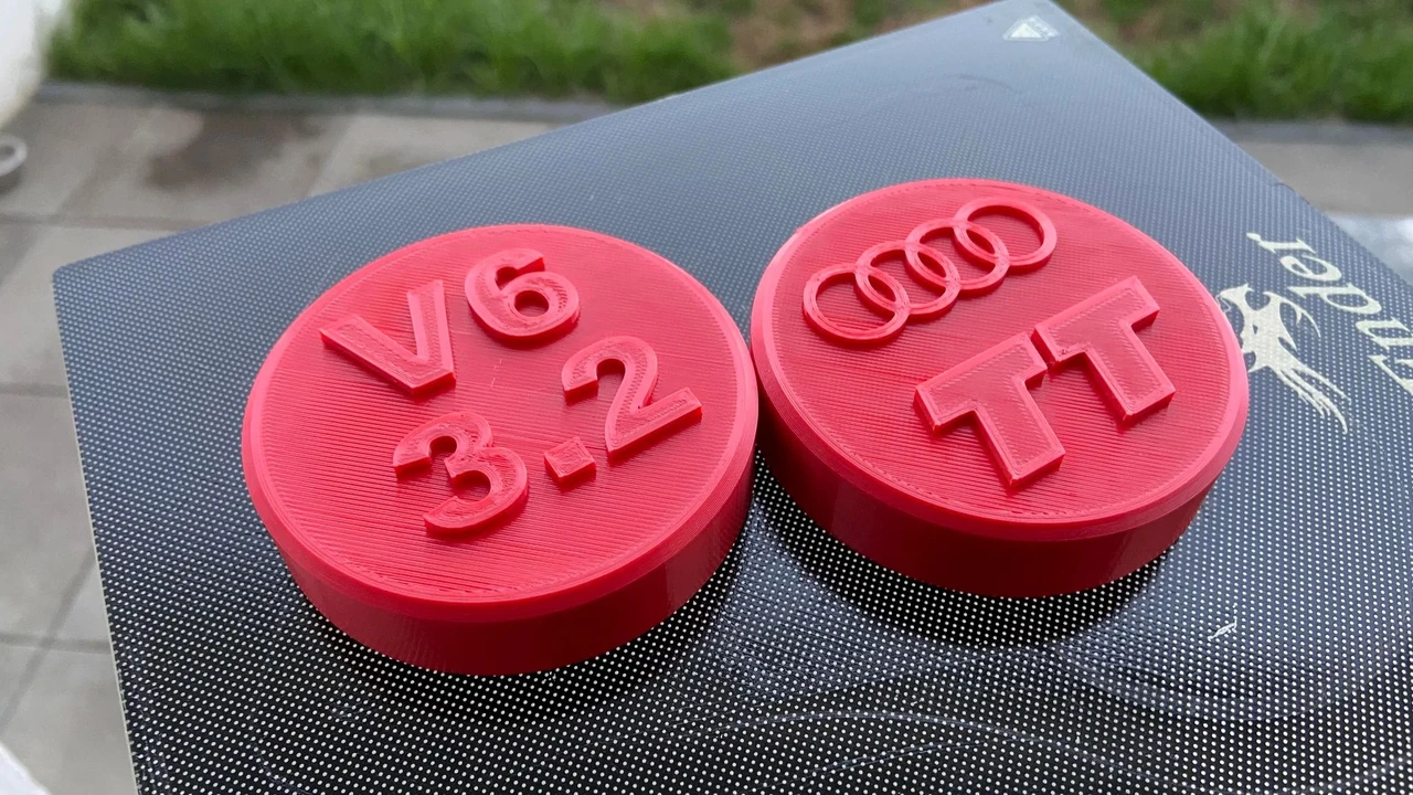 7106025389_kryshka-rasporki-audi.webp