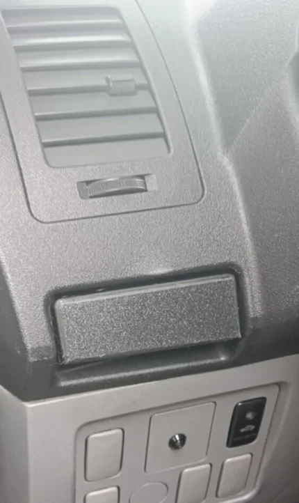 Кришка підстаканника для Toyota Hilux