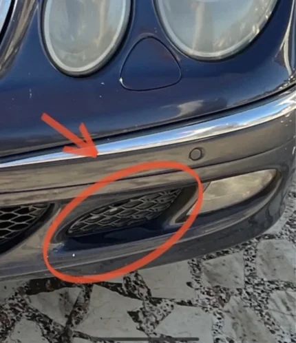 Бічна кришка рамки протитуманної фари Mercedes W211