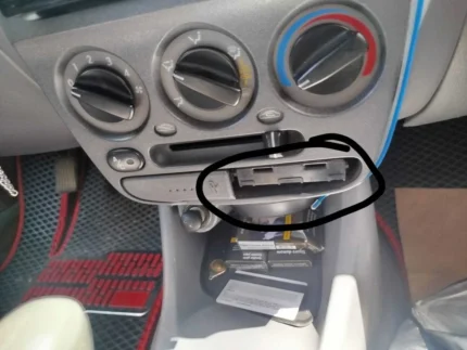 Кришка підсклянника для Hyundai Accent Admira