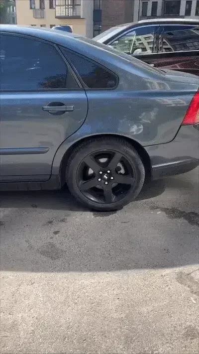 Плаваючий центральний ковпачок Volvo 64 мм